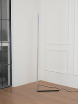 Minimalistyczna lampa podłogowa LED