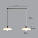 Minimalistisk Taklampa Av Vitmålat Glas