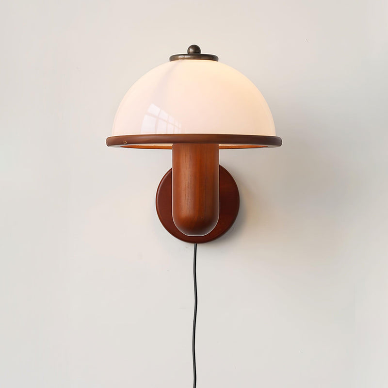 Lampa ścienna z drewna piżmowego