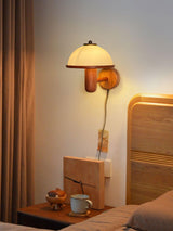 Lampa ścienna z drewna piżmowego