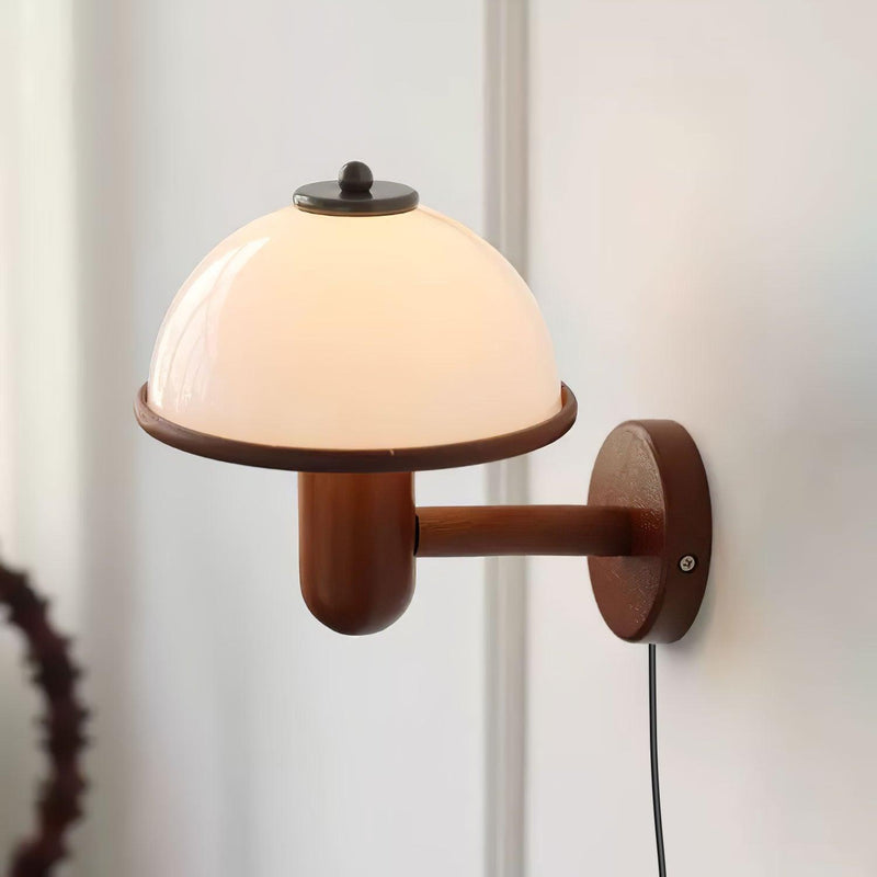 Lampa ścienna z drewna piżmowego