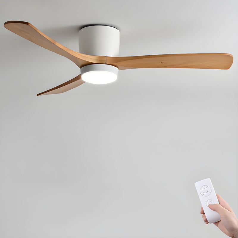Dřevěný stropní ventilátor