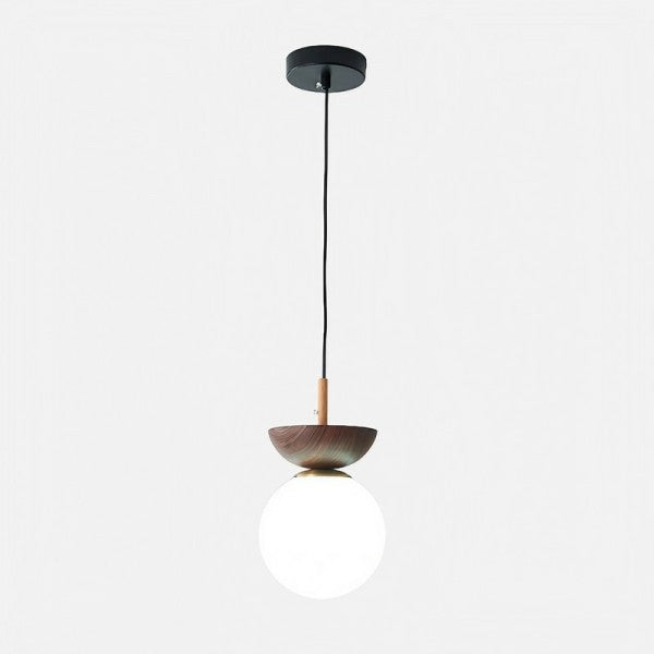Nordisk Taklampa Tillverkad Av Halvträ