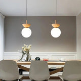 Nordisk Taklampa Tillverkad Av Halvträ