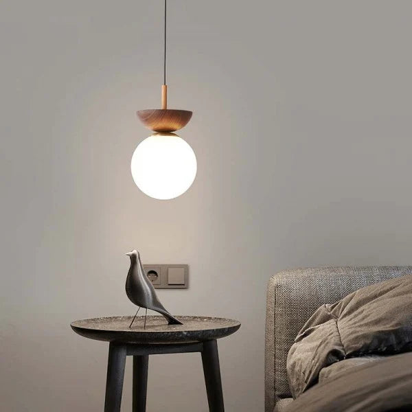 Nordisk Taklampa Tillverkad Av Halvträ