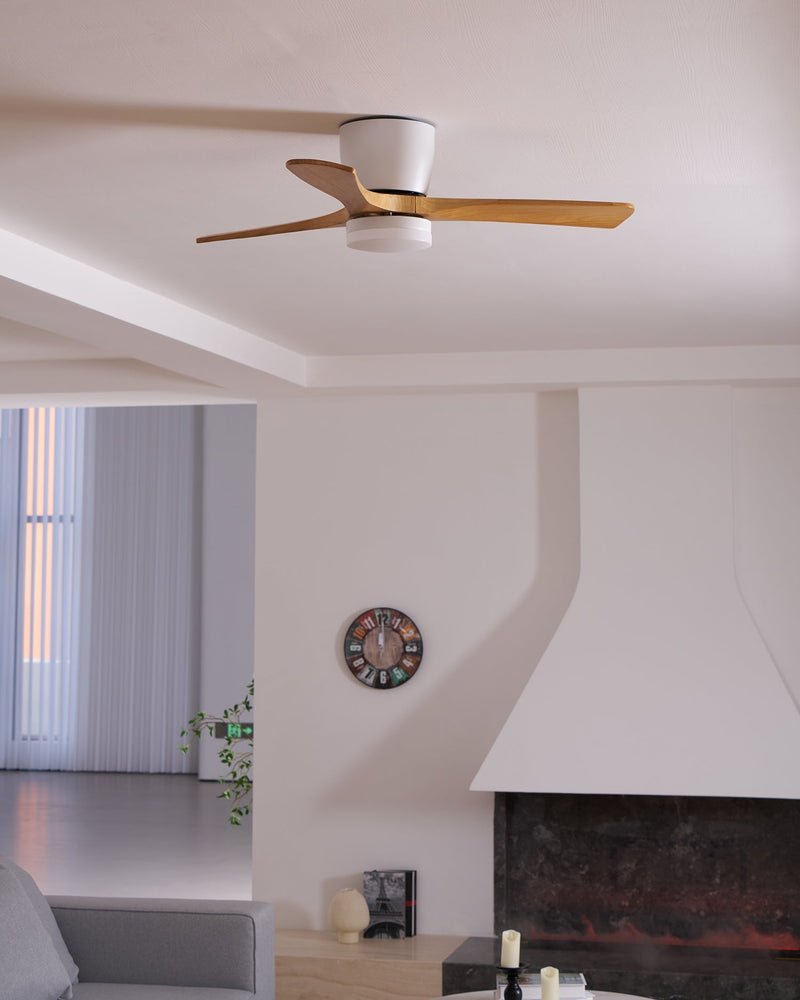 Dřevěný stropní ventilátor
