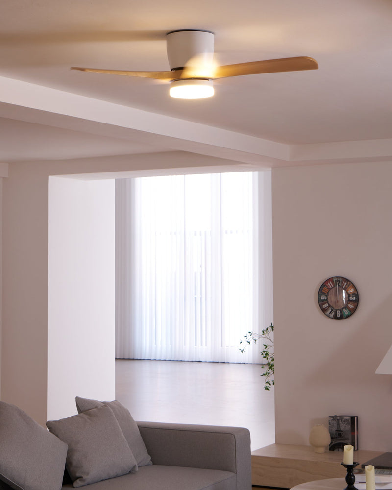 Dřevěný stropní ventilátor