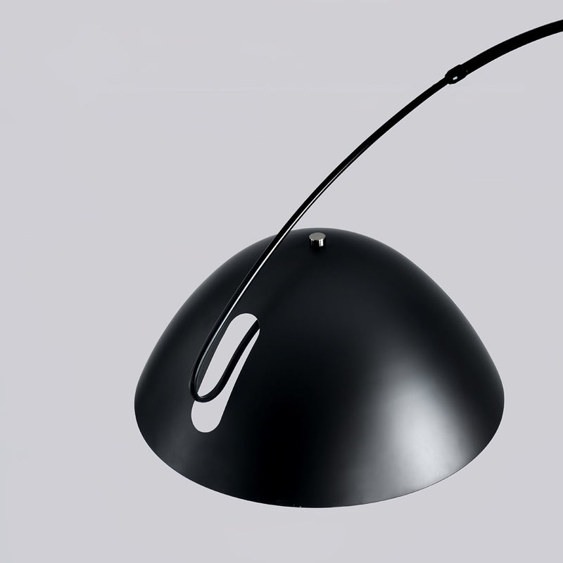 Świeża łukowa lampa podłogowa