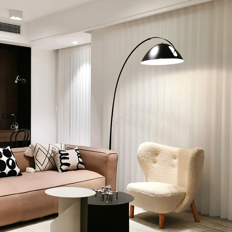Świeża łukowa lampa podłogowa