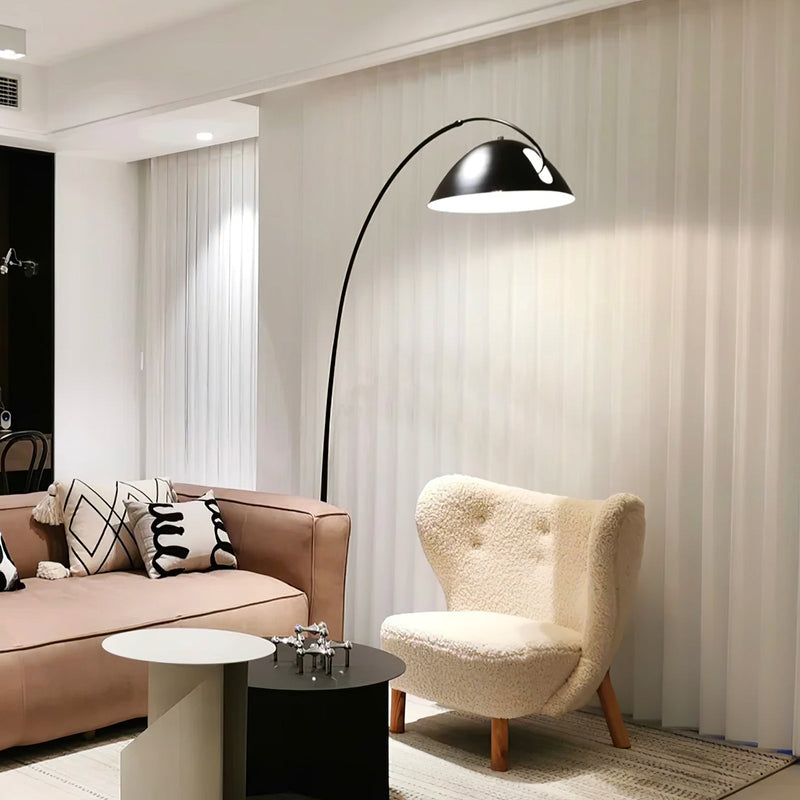 Świeża łukowa lampa podłogowa
