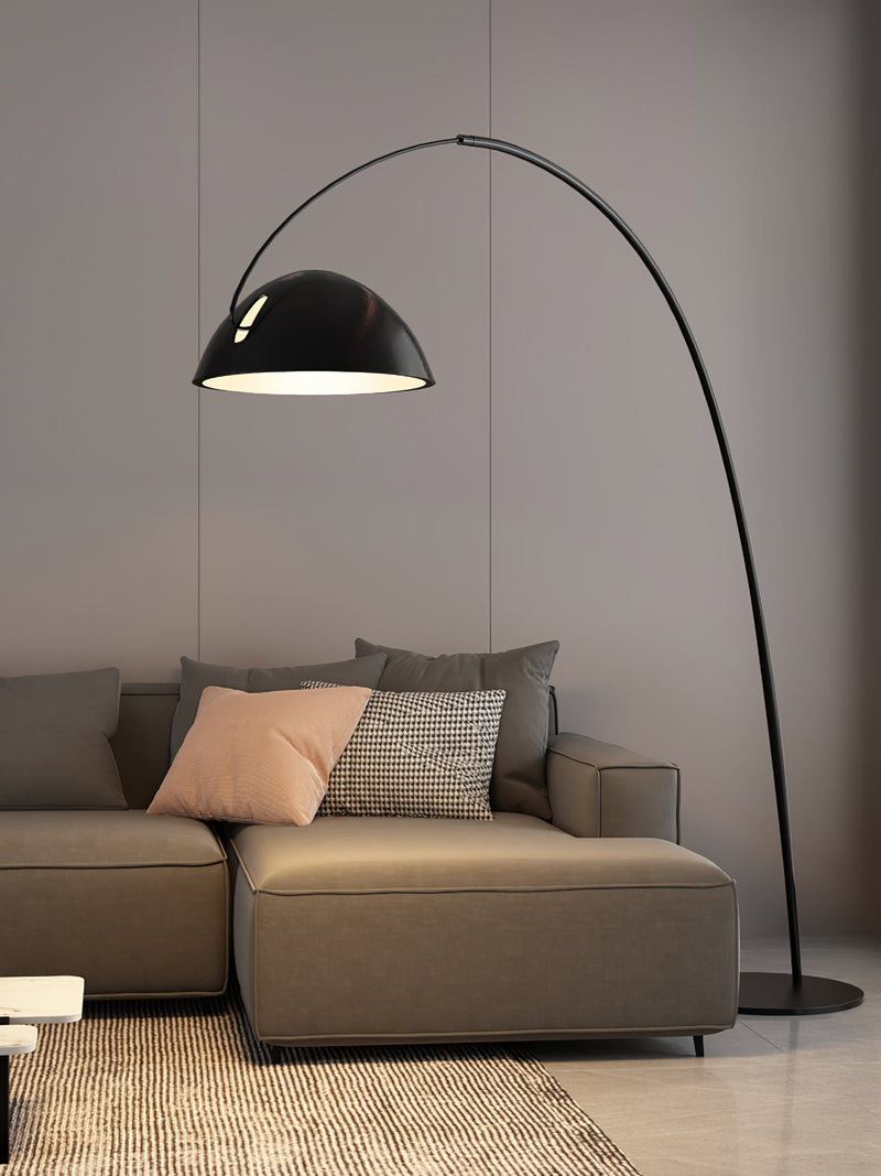 Świeża łukowa lampa podłogowa