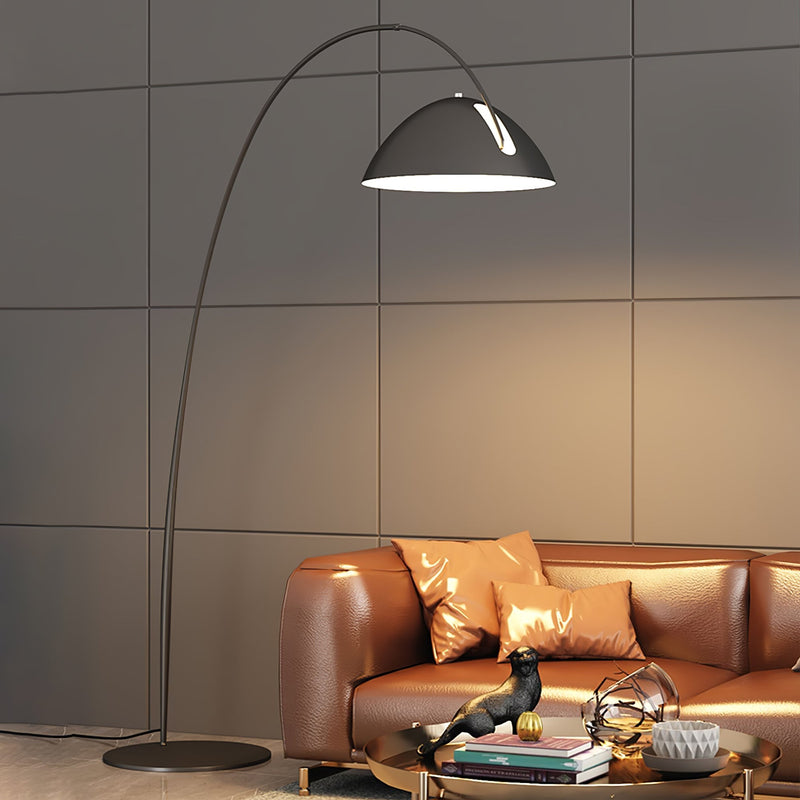 Świeża łukowa lampa podłogowa