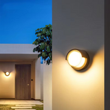 Lucy | Zewnętrzna lampa ścienna z czujnikiem ruchu