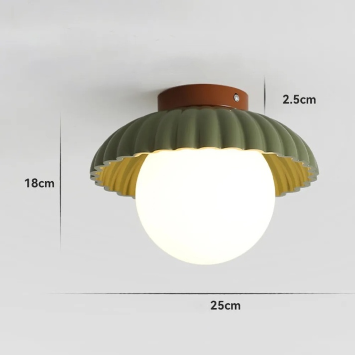 Żelazna lampa sufitowa do korytarza
