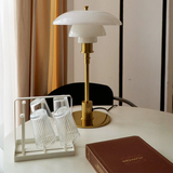 Duńska designerska lampa stołowa