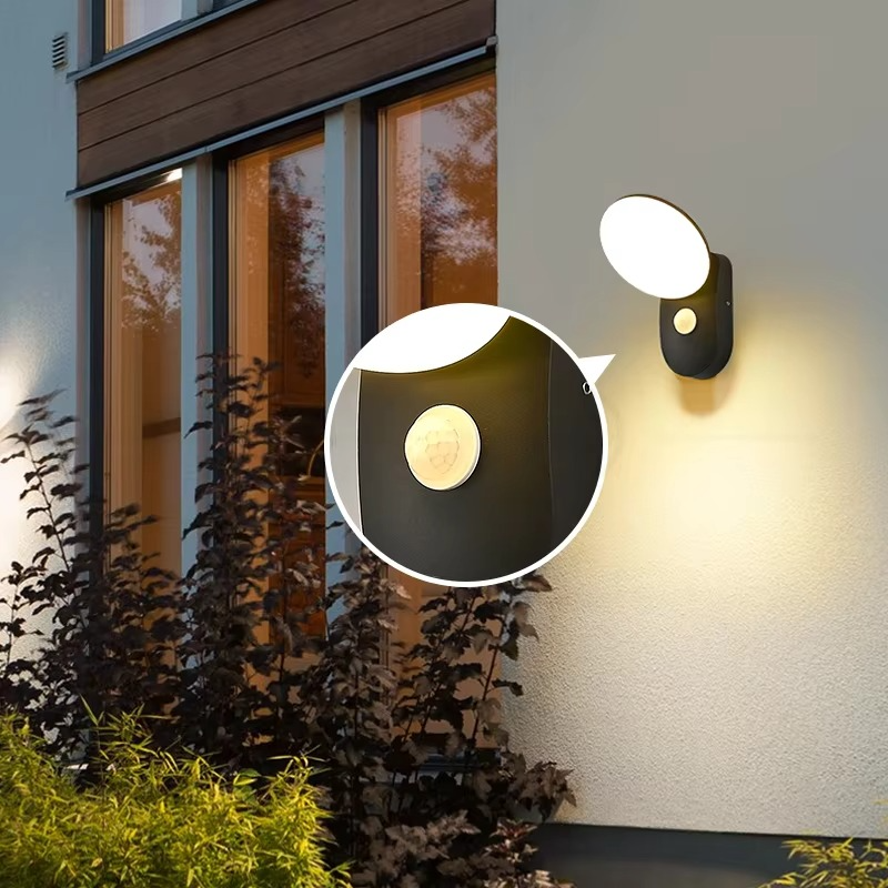Lampa ścienna LED z czujnikiem ruchu