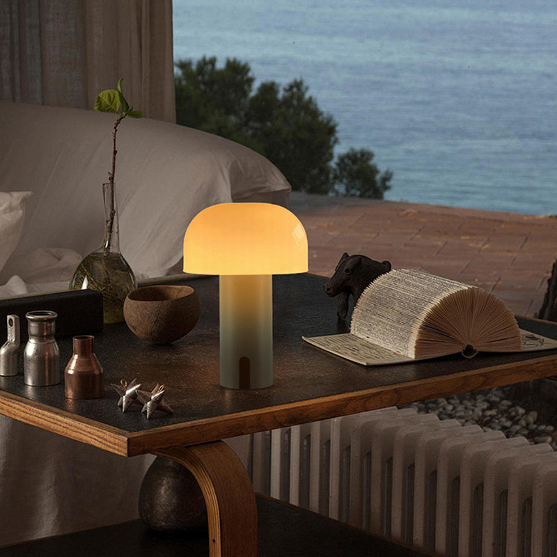Lampa stołowa grzybek o europejskim designie