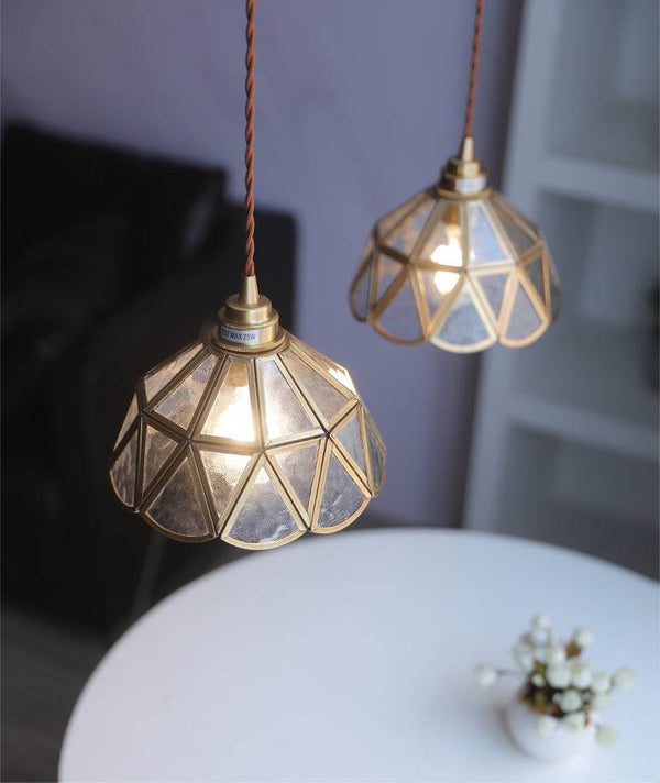 Lampa wisząca ze szkła mosiężnego