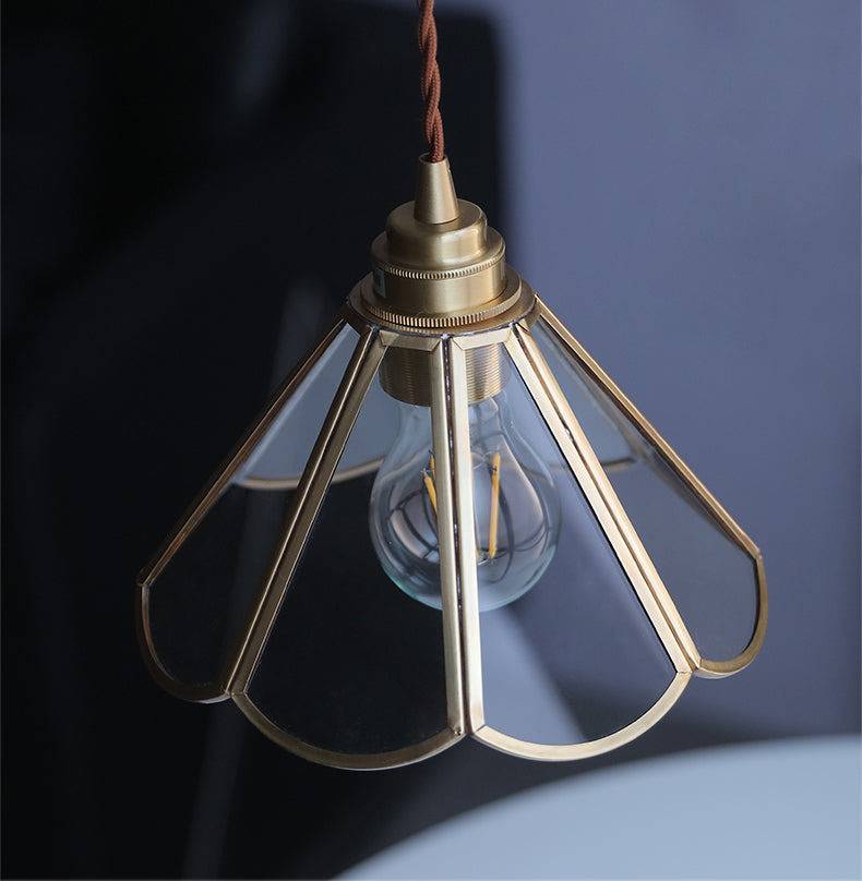 Lampa wisząca ze szkła mosiężnego