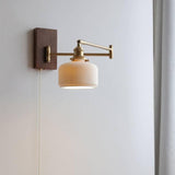 Ceramiczna lampa ścienna z drewnianą płytką