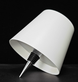 DIY ładowalna lampa stołowa w butelce wina