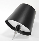 DIY ładowalna lampa stołowa w butelce wina