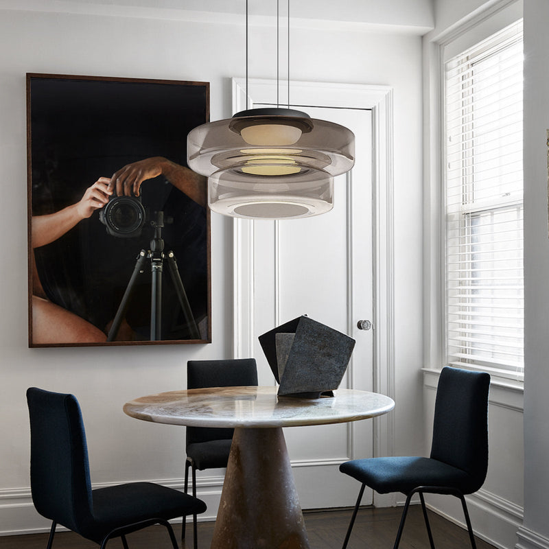 Szklane lampy wiszące w stylu Bauhaus