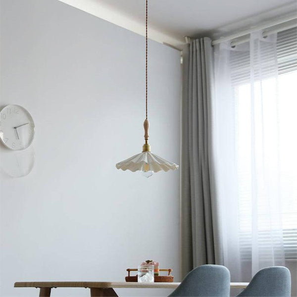Lampa wisząca na wyspie kuchennej