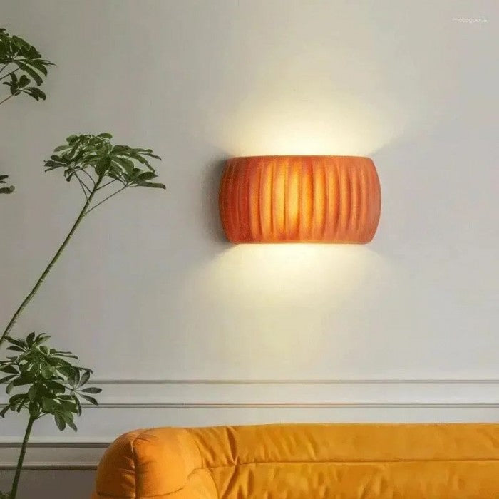 Nowoczesny żywiczny kinkiet w stylu Art Deco