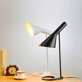 Nowoczesna minimalistyczna lampa LED