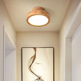 Nowoczesna lampa sufitowa LED wykonana z drewna